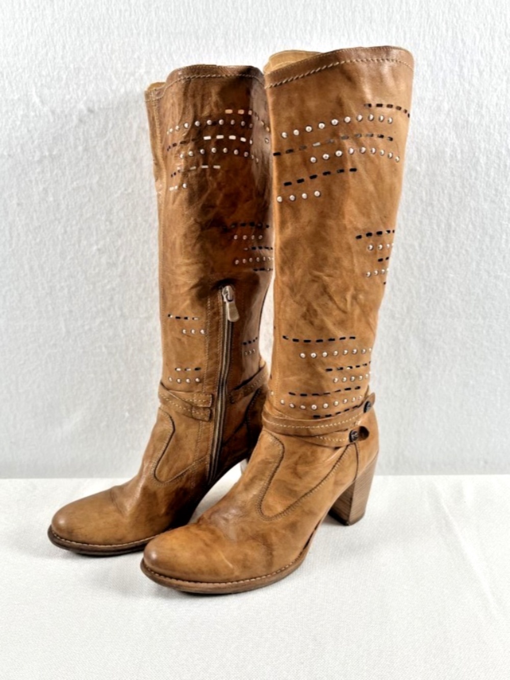 Nero Giardini Italian Genuine Soft Leather Boots Cognac Perforated Studs Sz 7 US
